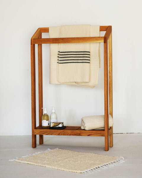 Oak towel rail with shelf - small